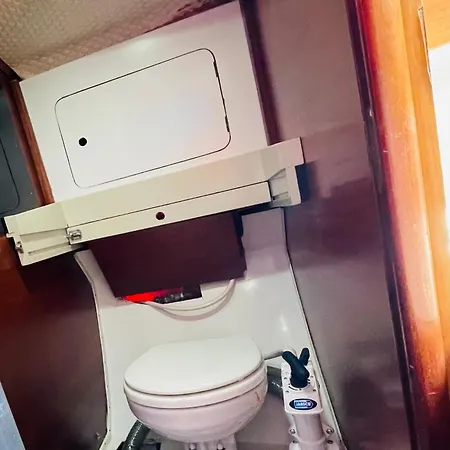 Alloggio Barca A Vela Cagliari Hotel
