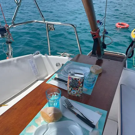 酒店 Alloggio Barca A Vela Cagliari Costa degli Angeli